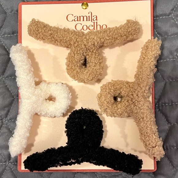 NWT Camila Coelho Fuzzy Hair Claw Clips Pack of 4 Sherpa Fleece teddy bear - Picture 1 of 6